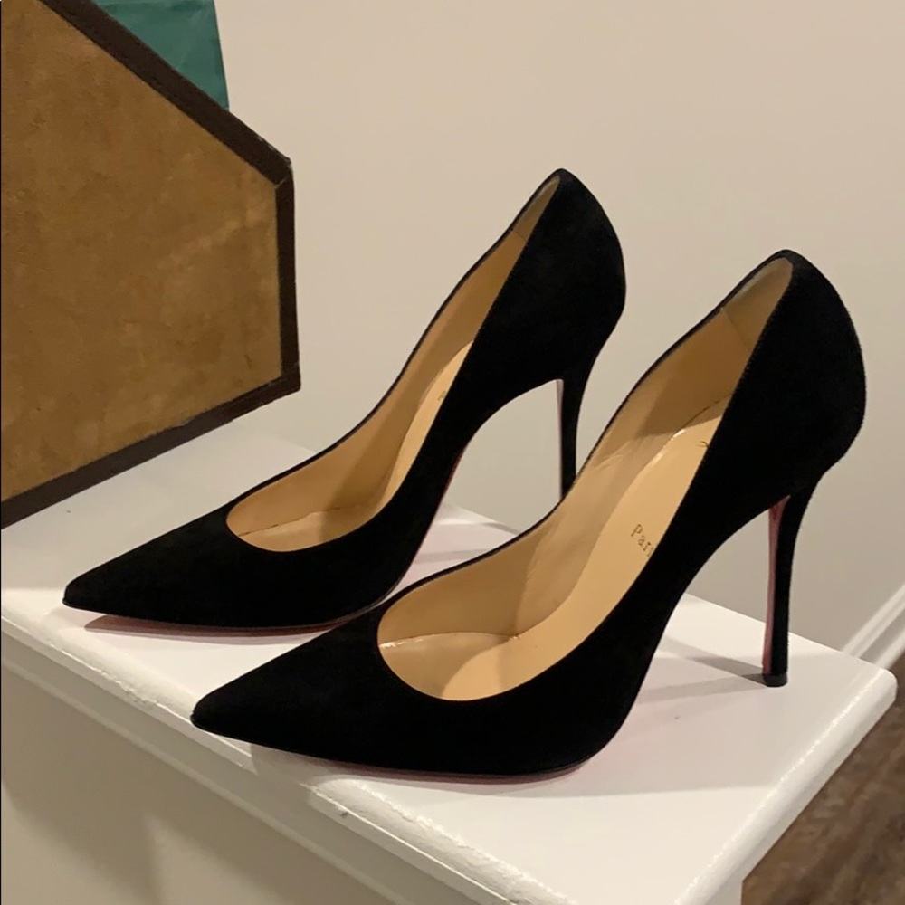 Christian Louboutin Veau Velours Decoltish Pumps